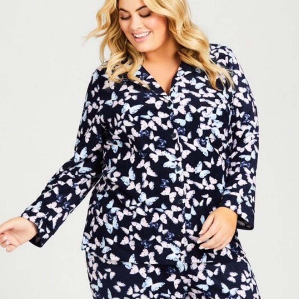 Avenue Butterfly Fleece Pajama Top 5X NWT Plus Size Cozy Button Front Sleepwear